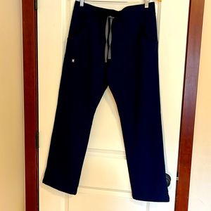 Women’s medium Kade cargo scrubs navy blue